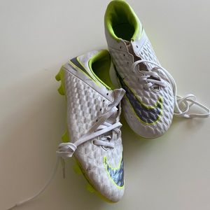 Nike soccer boots - US8, UK7, EUR41. Lightly used